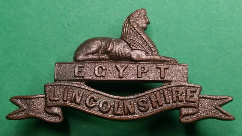 Royal Lincolnshire Officers  Collar Badge